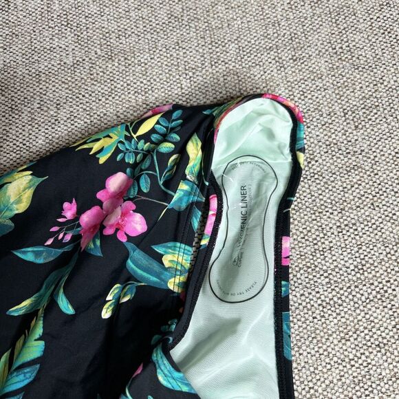 Cupshe One Piece Swimsuit Scalloped Solid Tropical Tummy Control Size M NWT - Picture 13 of 13